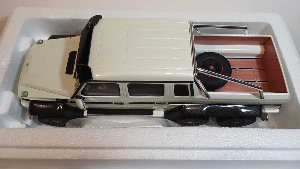 1/18 Mercedes G63 AMG 6X6 - GTSpirit GT100