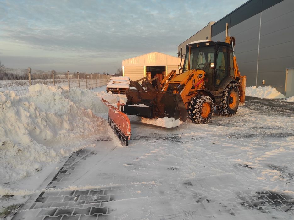 Odśnieżanie,wywóz śniegu Warszawa i okolice Faktura