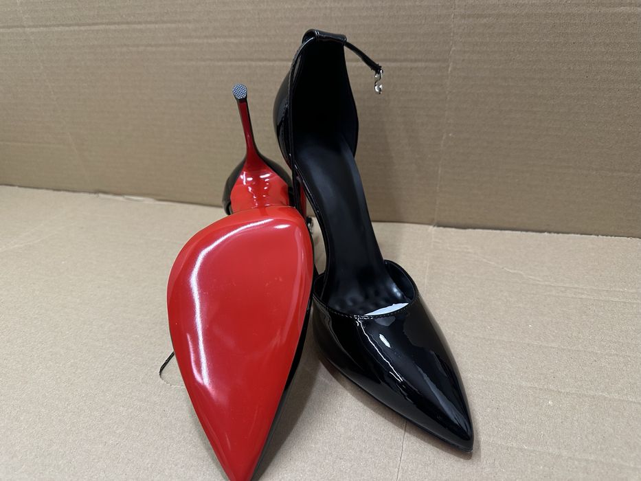 Czarne lakierowane szpilki