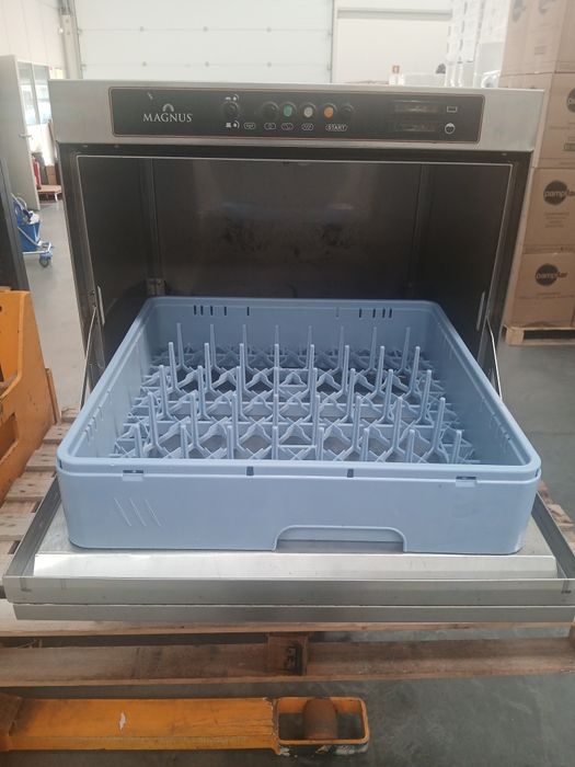 Vende-se máquina lavar louça Magnus AP50.32