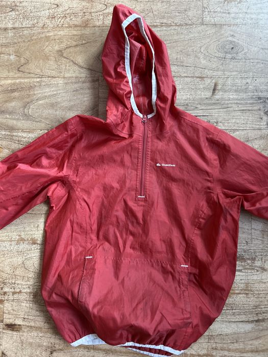 Przeciwdeszczowa kangurka quechua