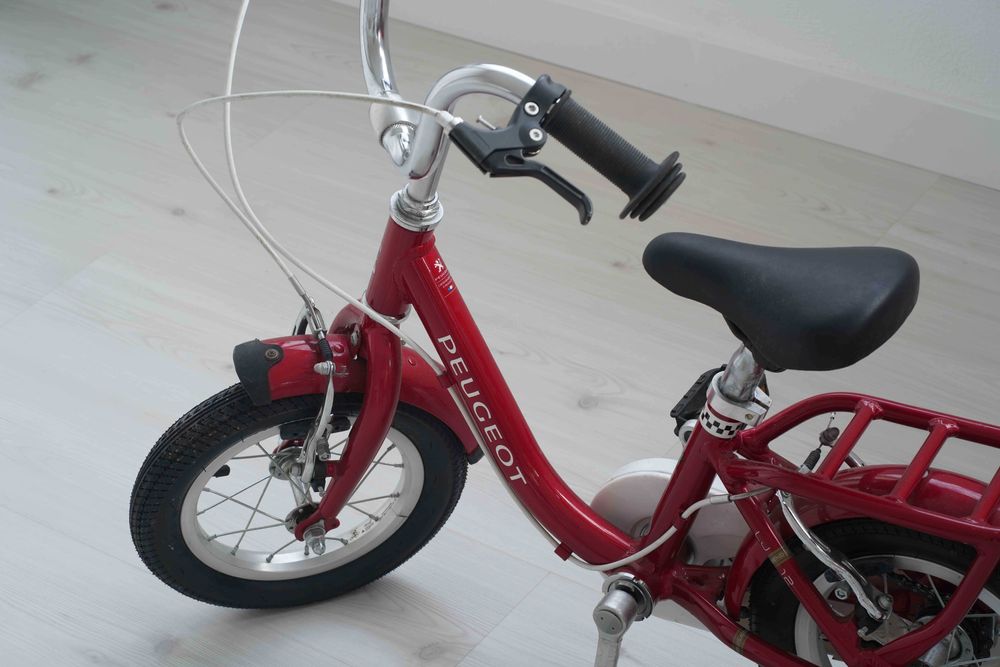 Bicicleta Peugeot para criança em mão em Valadares
