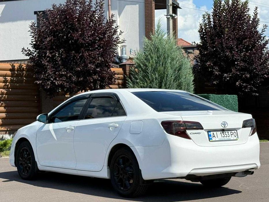 Toyota Camry 2013 2,5 ГБО Обслужена Відмінний стан