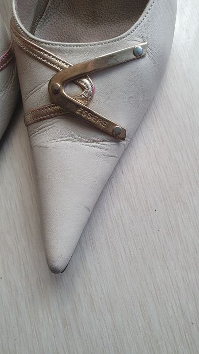 Отдам даром кожанные туфли  размер 37