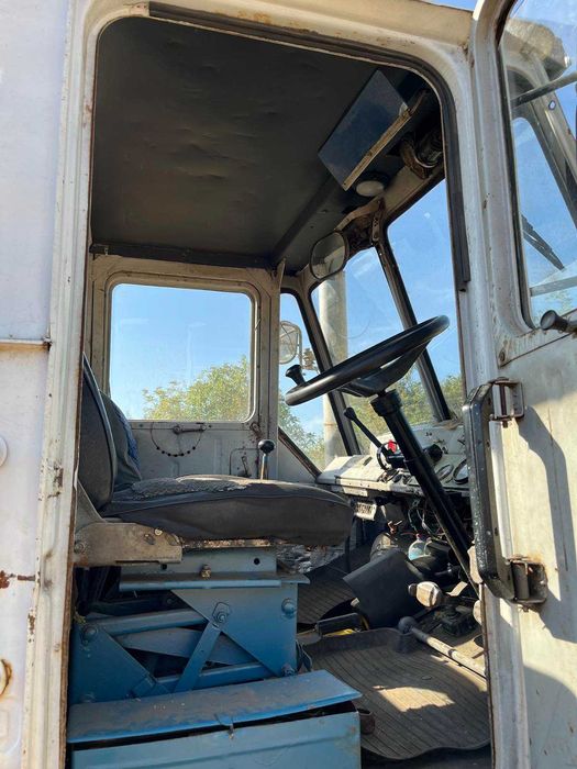 Поодам Трактор т 150к з плугом ЯМЗ 238