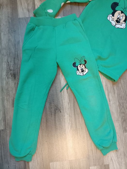 Продам костюм на флісі 134-140