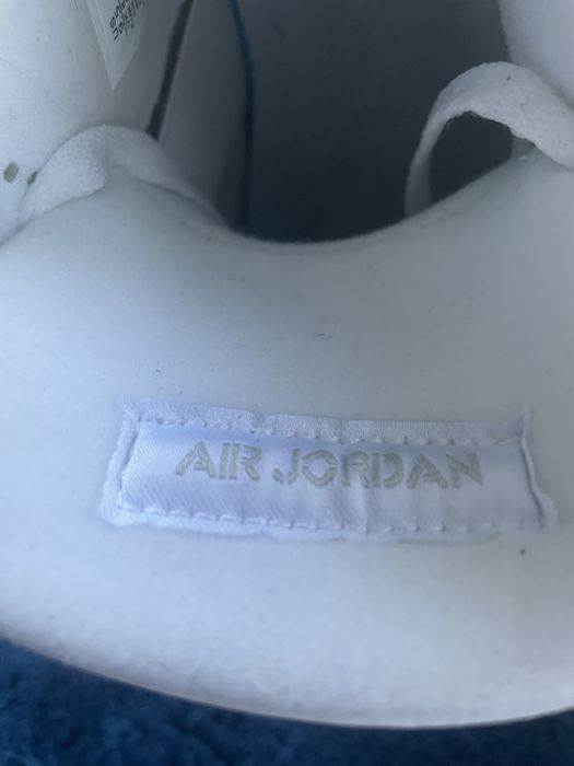 Sprzedaz butow jordan 4