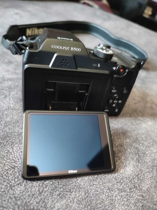 Nikon coolpix B500