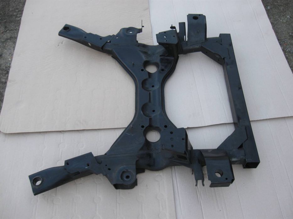 Подрамник балка двигателя мотора на VITO-VIANO W639