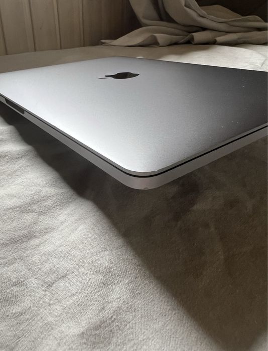 Apple MacBook Pro 13 2019 заблокирован MDM, iCloud чистый