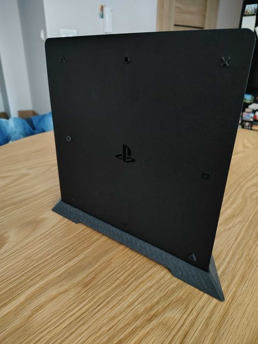 Playstation 4 Slim plus słuchawki Platinum Wireless Headset.