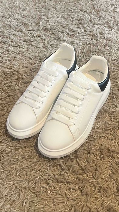 Alexander mcQueen
