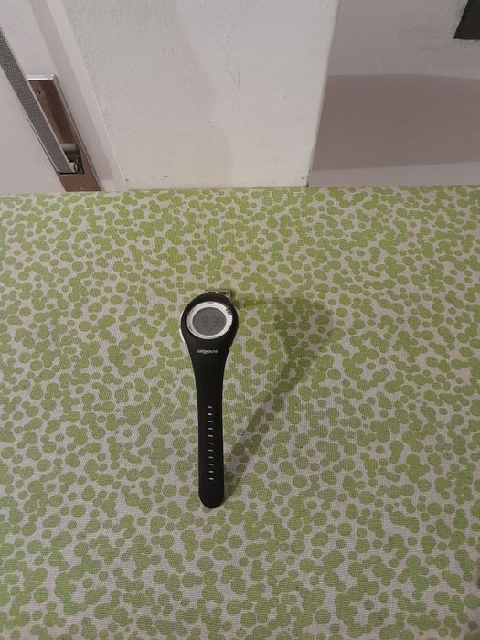 Vendo Relógio DECATHLON muito bonito como novo