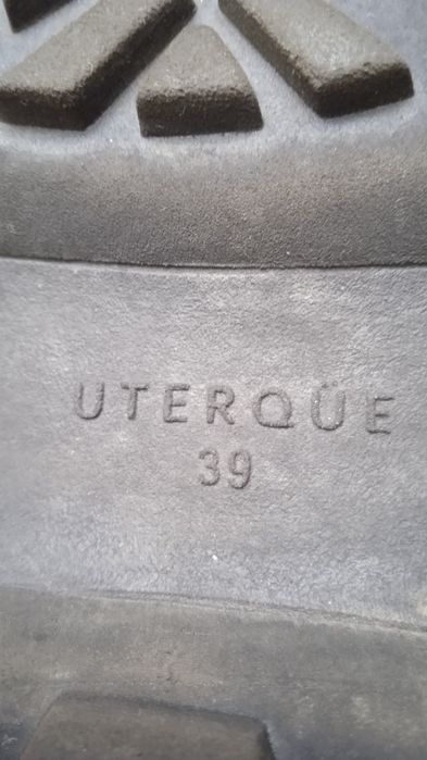 Лоферы ,шкіряні  жіночі кросівки Utergue орігінал р.39