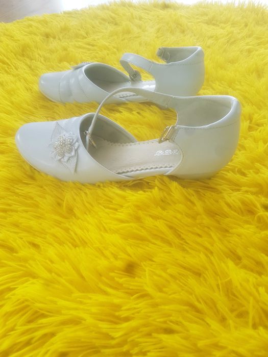 Buty komunijne obcas