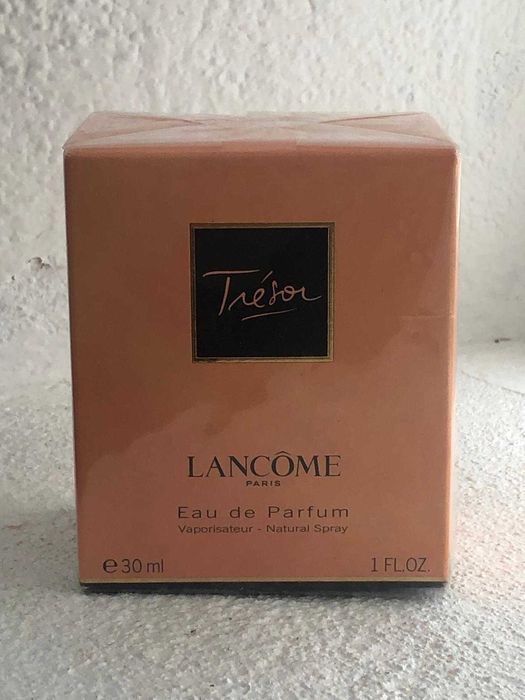 perfume tresor da lancome novo na caixa