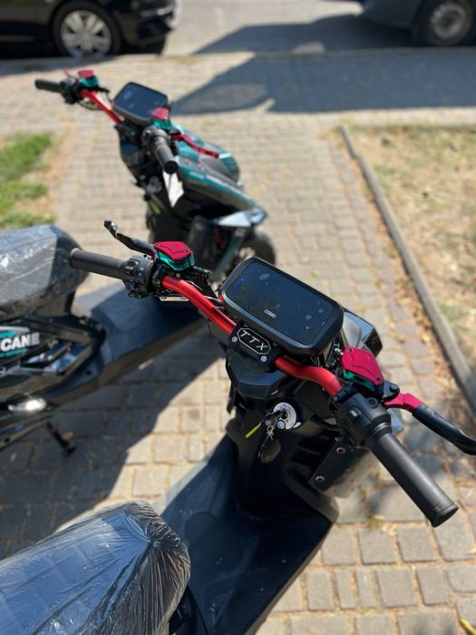 Corso Hurricane 2500 w Літій залізо фосфат 72v40ah