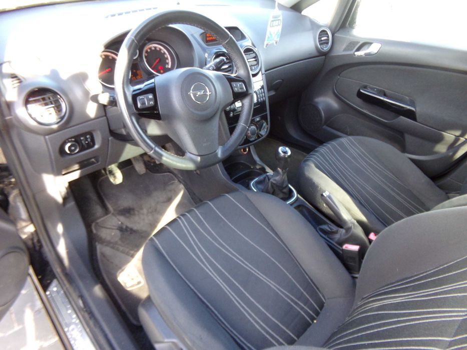 OPEL CORSA -   2010R - 1,2-16V - benz - Tanio