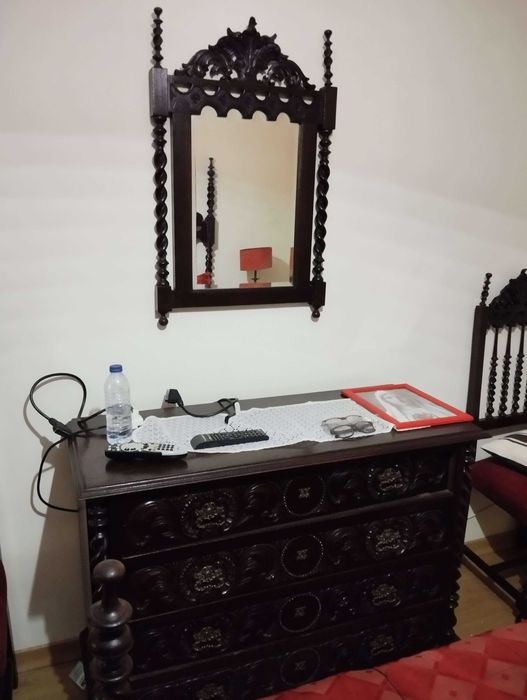 Mobília de quarto antiga