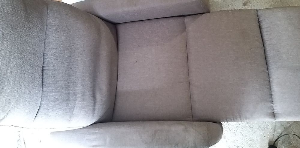 Sofá que faz poltrona reclinável