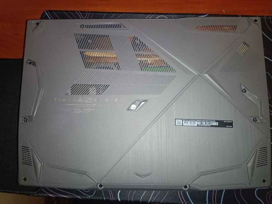 MSI Thin 15 rtx 2050 win 11 pro