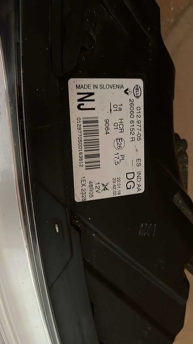 Farol esquerdo RENAULT CAPTUR