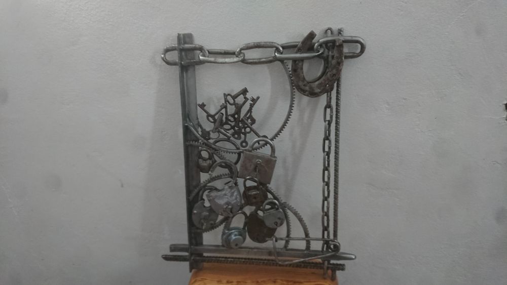 Картина з металу