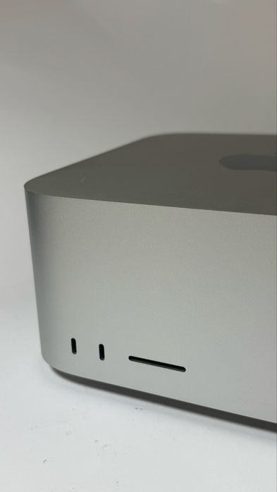 Mac Studio em excelente estado – com caixa original!