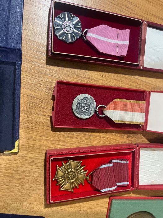 Odznaczenia PRL komplet