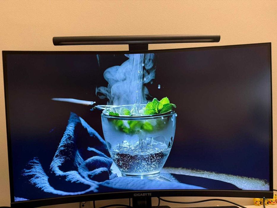 Monitor Gaming 32" Curvo Gigabyte G32QC 165Hz 1440p