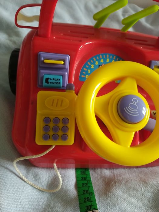 Vários brinquedos de criança