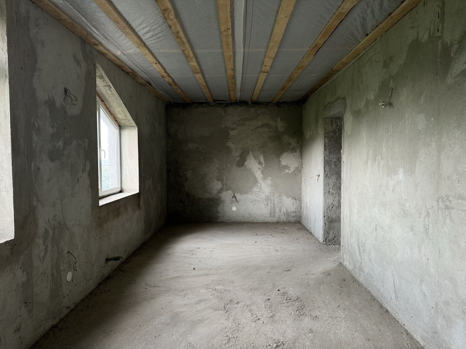 Продається двоповерховий будинок, с. Барвінок, вул. Виноградна!