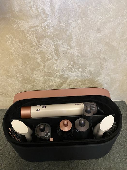 Продам стайлер Dyson Дайсон