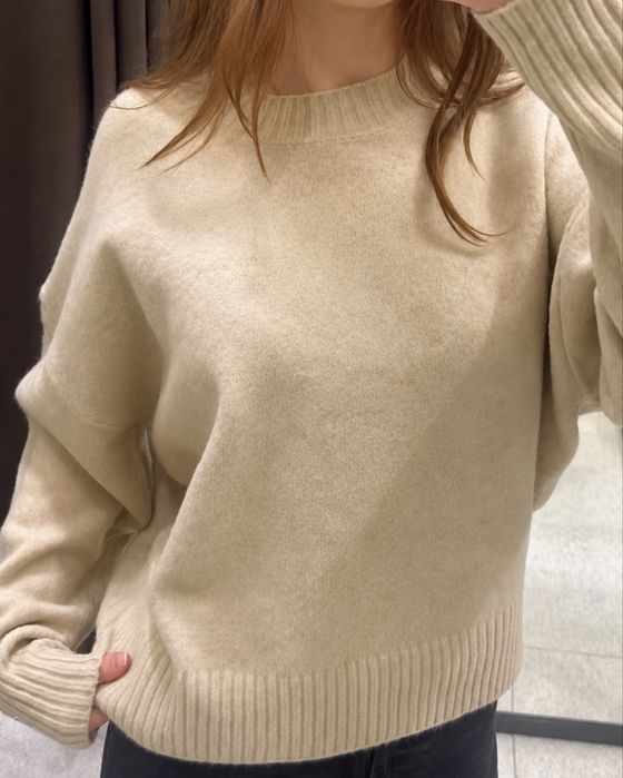 Бежевый свитер Zara