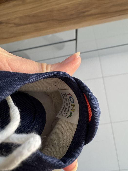 Trampki Toma niemowlęce, idealne na sesję