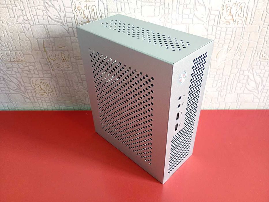 Mini-ITX SKTC A09 Silver