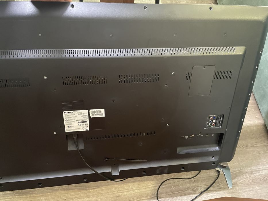 TV Phillips 49PUS6501/12 (para arranjo/peças/retoma)