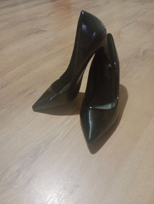 Buty damskie czarne szpilki