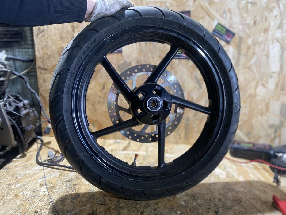 Переднє колесо viper r2 michelin