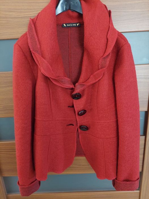 Sprzedam żakiet z owczej wełny włoskiej firmy!