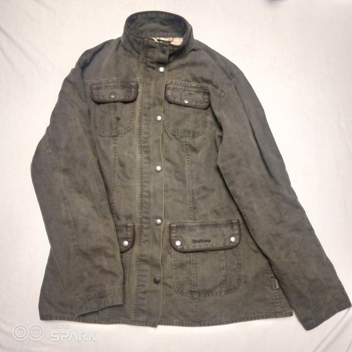 Продам ветровку Barbour