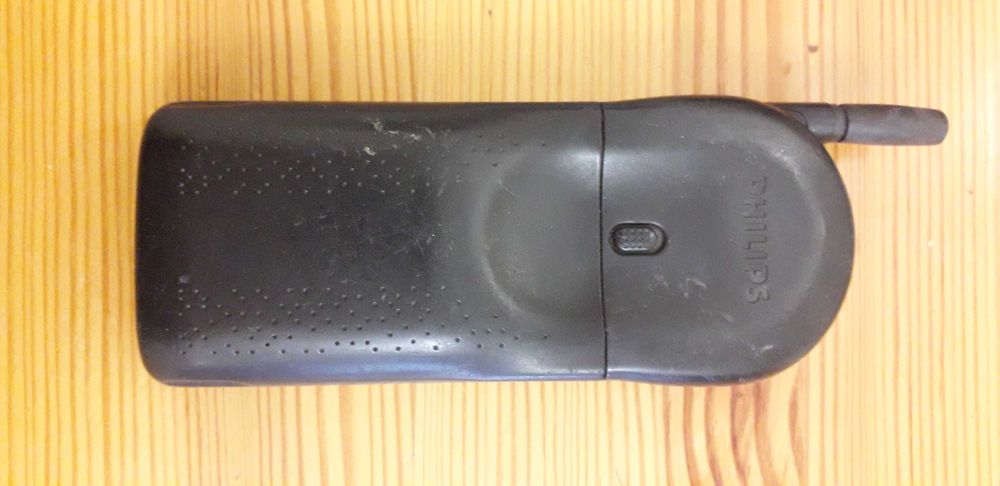 Телефон мобильный PHILIPS