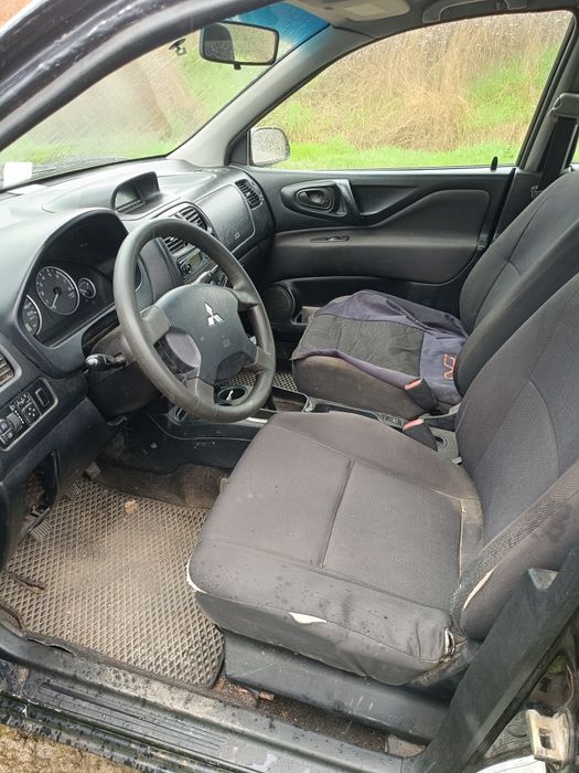 Mitsubishi space star