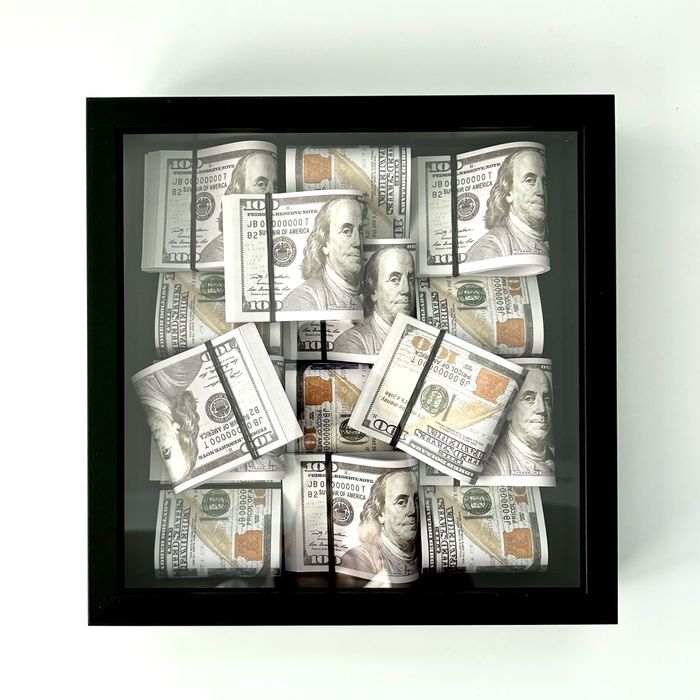 Картина з доларами