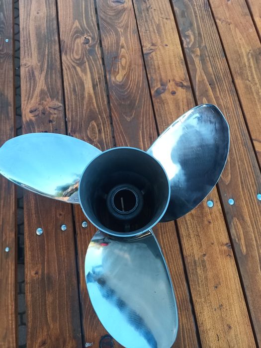 Śruba napędowa nierdzewna Mercury Enertia Eco  16x18 P