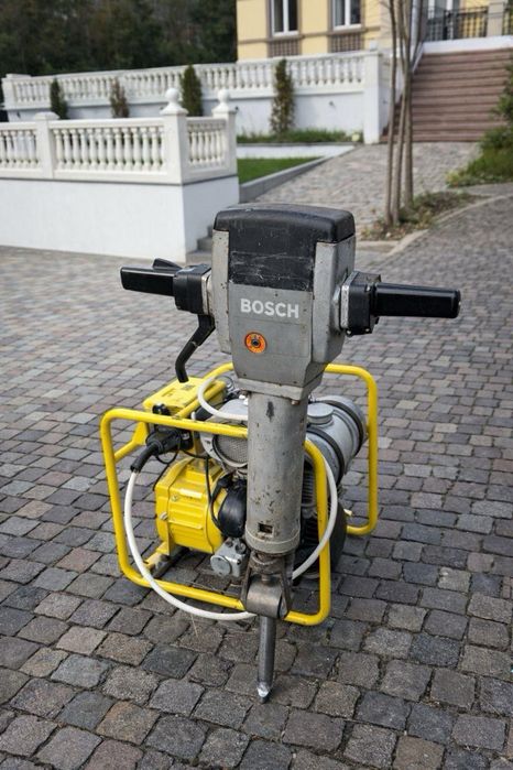 Bosch GSH 27 молоток