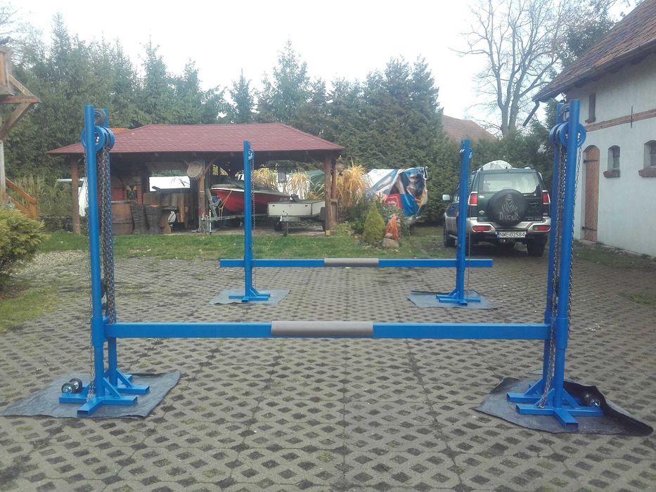 Podnośniki do jachtów, windy podłodziowe