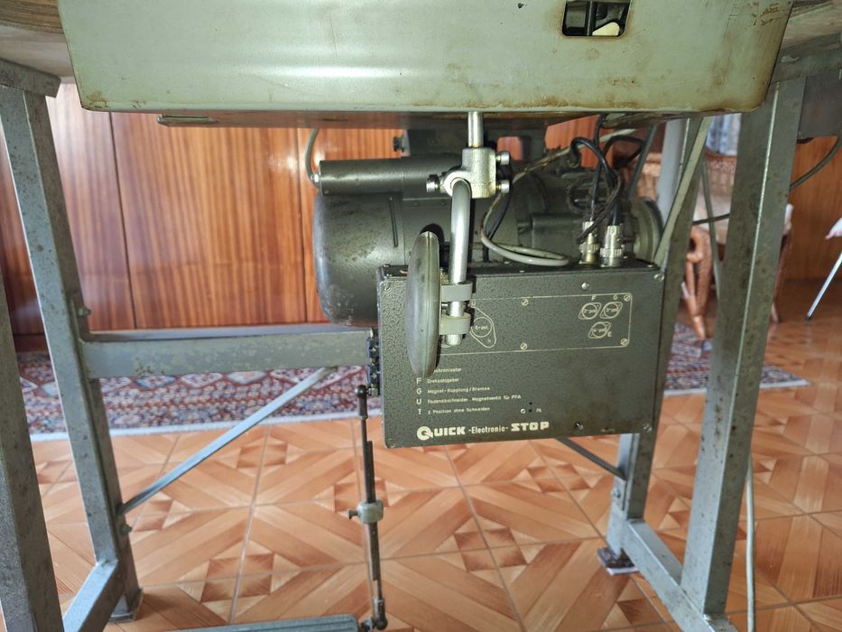 Máquina de costura industrial de ponto corrido da durkopp