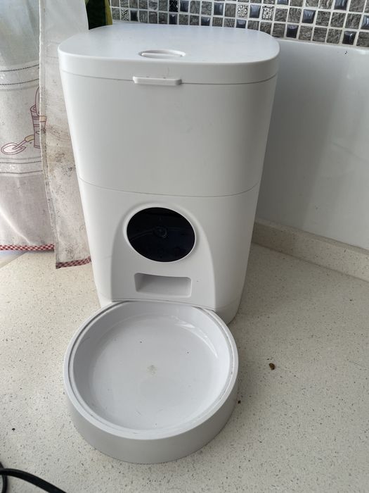 Dispensador comida camera