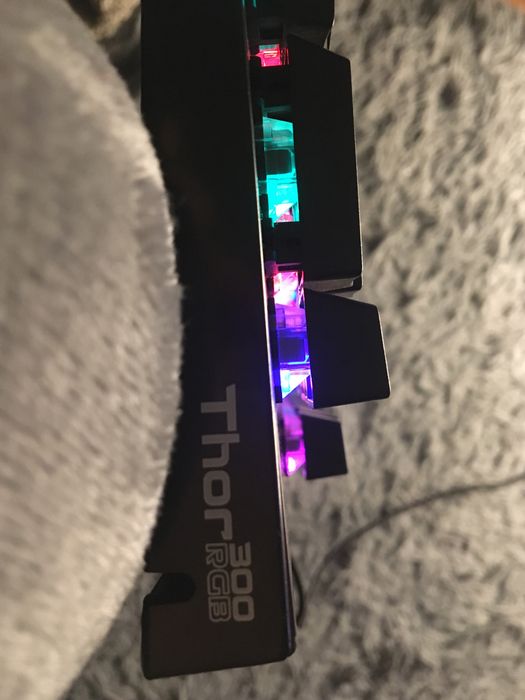 Klawiatura mechaniczna genesis thor300RGB